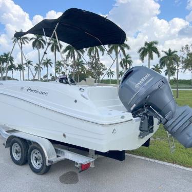 2019 Hurricane sundeck 192