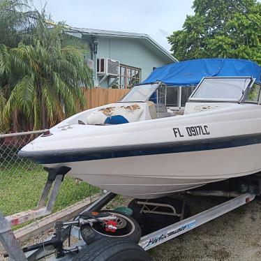 1999 Crownline 18ft boat