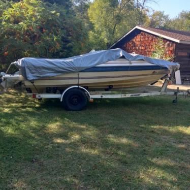 1985 Bayliner capri 19ft boat