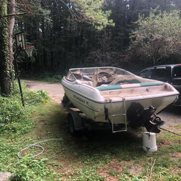 1999 Stingray open bow 19ft boat