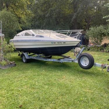 1986 Bayliner 21ft cuddy cabin