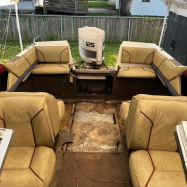 1984 Bayliner 19ft boat