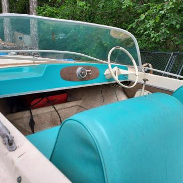 1968 Bayliner 16ft boat