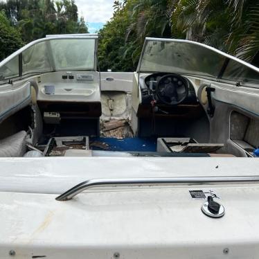 1996 Bayliner 18ft boat