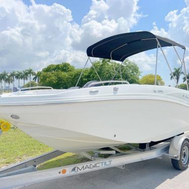 2019 Hurricane sundeck 192