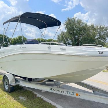 2019 Hurricane sundeck 192