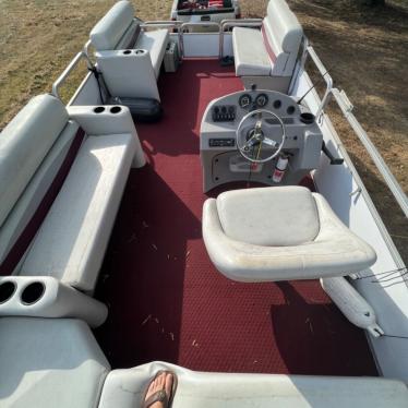 1988 Sun Tracker 90 hp 2 stroke