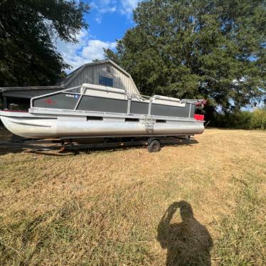 1988 Sun Tracker 90 hp 2 stroke