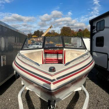 1990 Sylvan 18ft boat