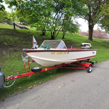 1960 Crestliner lark