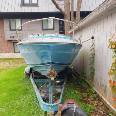 1976 Sea Ray 22ft boat