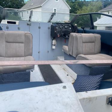 1986 Bayliner 21ft cuddy cabin