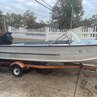 1968 Starcraft 16ft boat