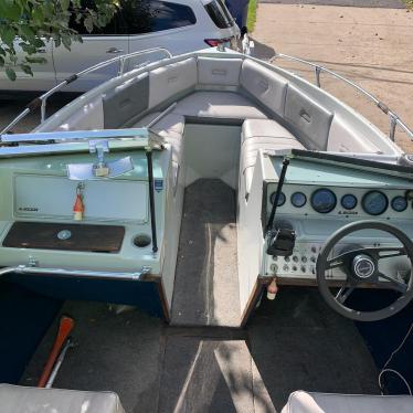 1986 Four Winns 18ft boat