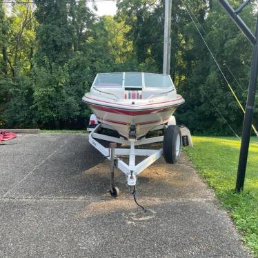 1990 Sea Ray 18ft boat