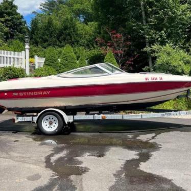 1995 Stingray 19ft boat