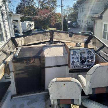 1985 Regal ambassador 26ft boat