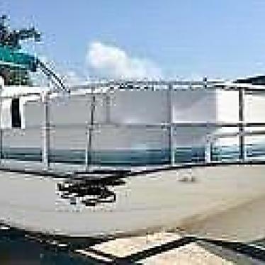 1993 Rinker floatilla 24ft deck boat