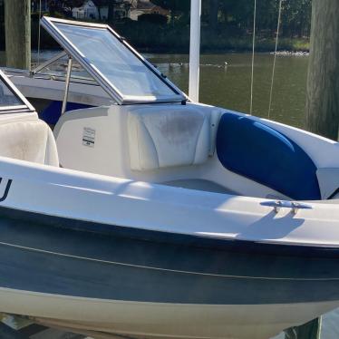 2006 Bayliner 19ft boat