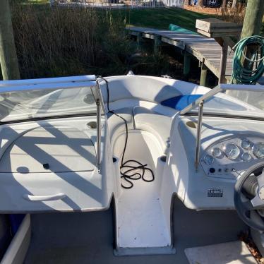 2006 Bayliner 19ft boat