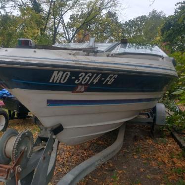 1987 Bayliner 18ft boat