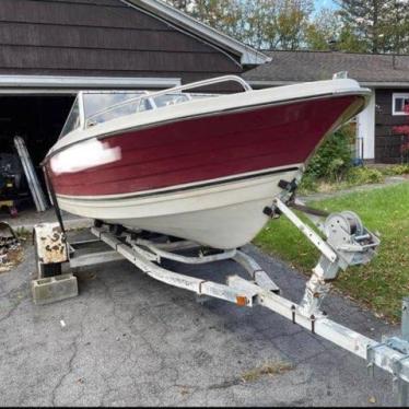 1976 Crestliner 17ft boat