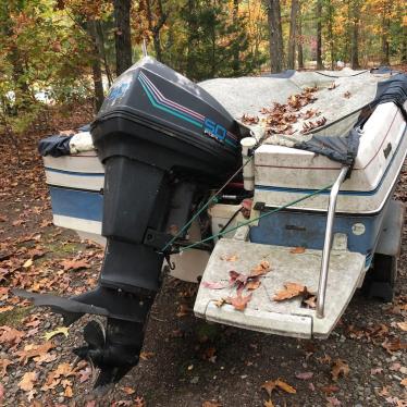 1988 Bayliner 19ft boat