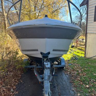 1997 Sea Ray 230 signature