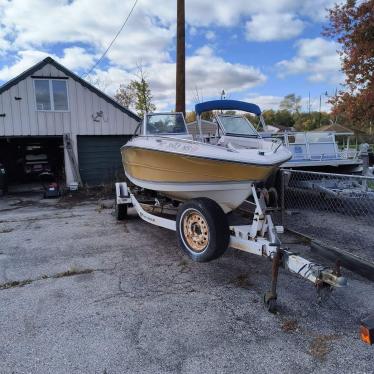 1989 Stingray 18ft boat