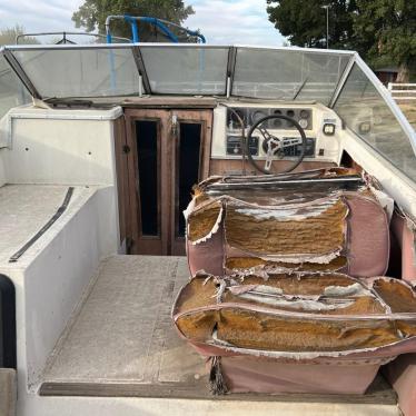 1981 Bayliner cuddy 22ft boat