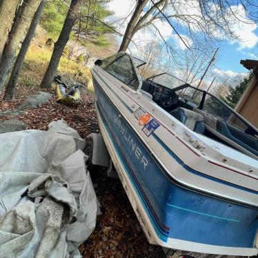 1988 Bayliner 17ft boat