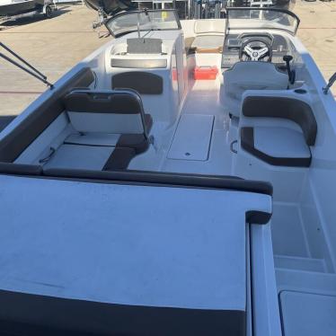 2021 Bayliner vr6 bowrider - outboard