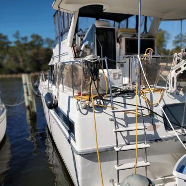 1989 Carver 38ft boat