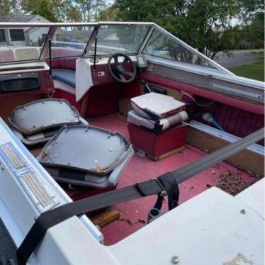 1976 Crestliner 17ft boat