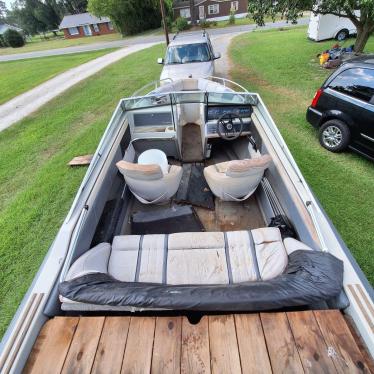 1987 Four Winns 18ft boat