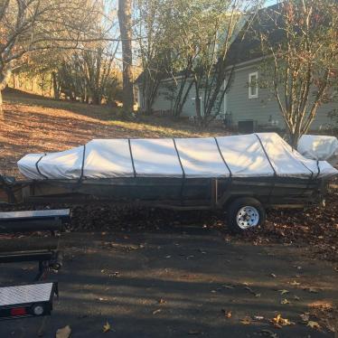 1990 Crestliner 16ft boat