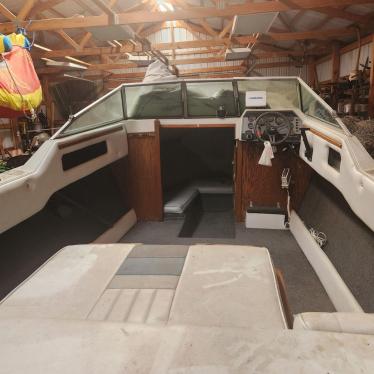 1986 Rinker 19ft boat