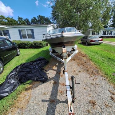 1987 Four Winns 18ft boat