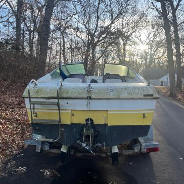 1985 Cobalt bow rider 18ft boat