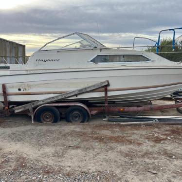 1981 Bayliner cuddy 22ft boat