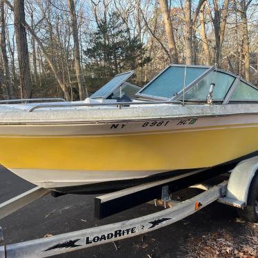 1985 Cobalt bow rider 18ft boat