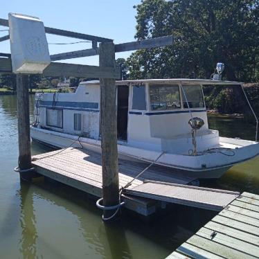 1971 Trojan 34ft houseboat