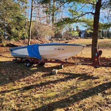 1979 Glastron 17ft boat