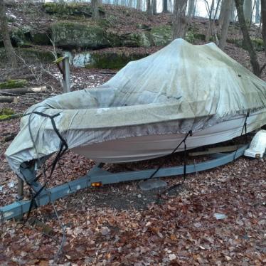 1999 Bayliner 17ft boat