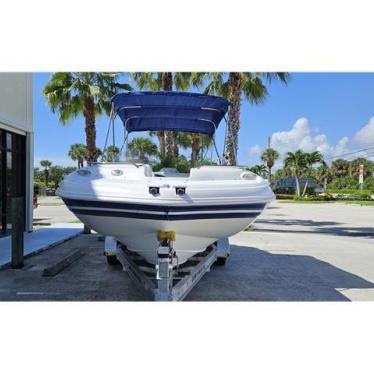 2012 Hurricane 220 sundeck sport ob