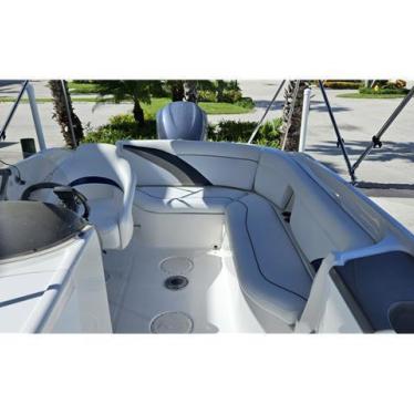 2012 Hurricane 220 sundeck sport ob