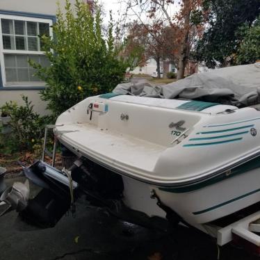 1991 Sea Ray 17ft boat