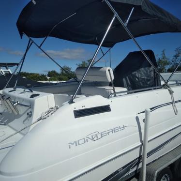 1999 Monterey 23ft boat