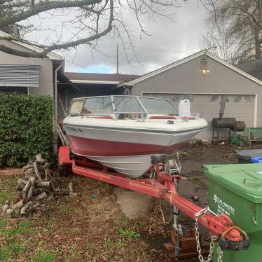 1989 Four Winns 19ft boat