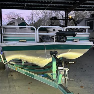 1999 Hurricane 19ft deck boat